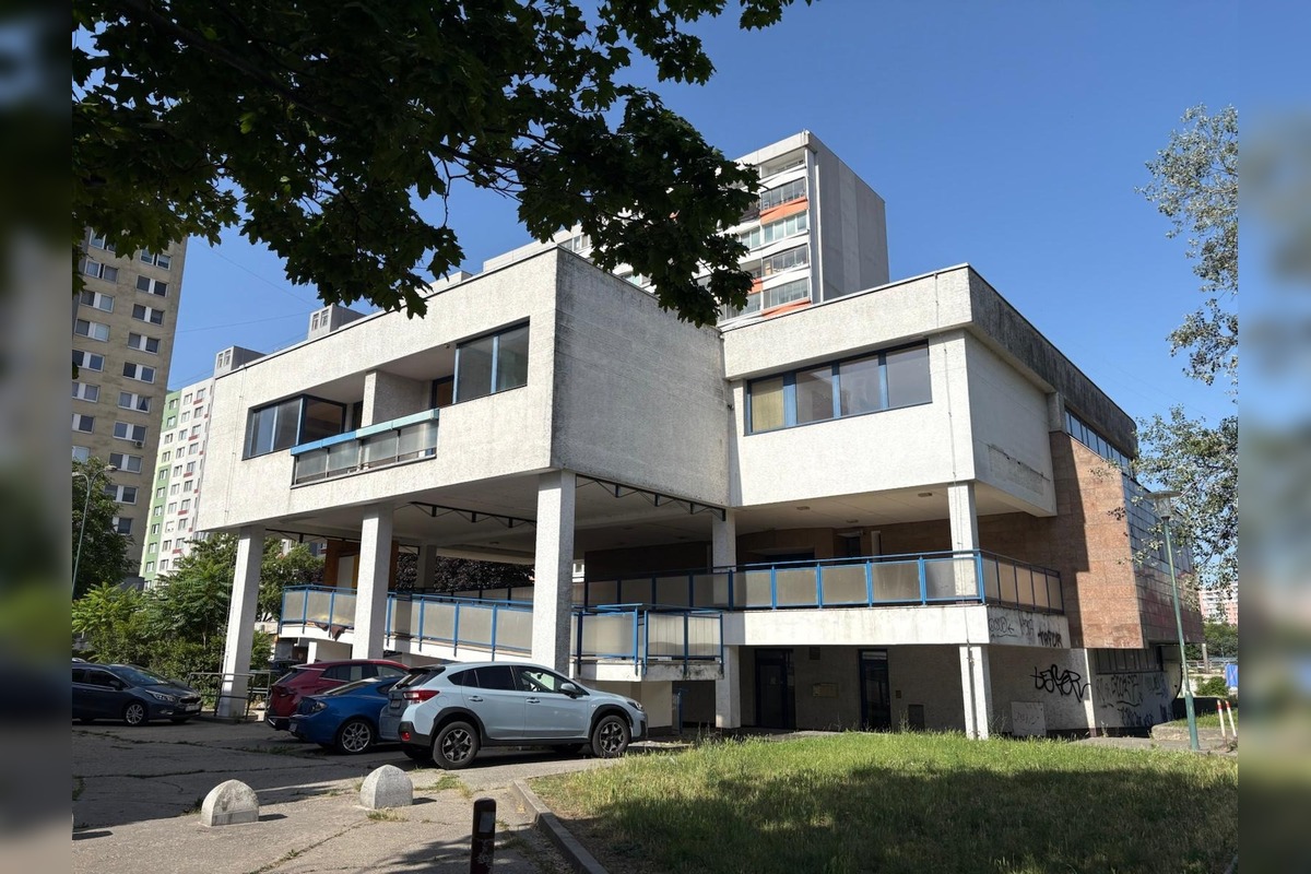 FOTO: Petržalka kúpi byty na Rovniankovej ulici , foto 2