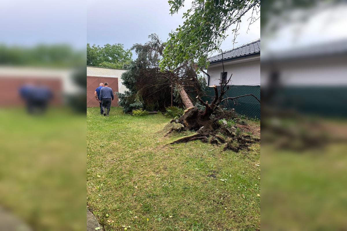 FOTO: Po supercele zostali v Prešovskom kraji obrovské škody. , foto 45