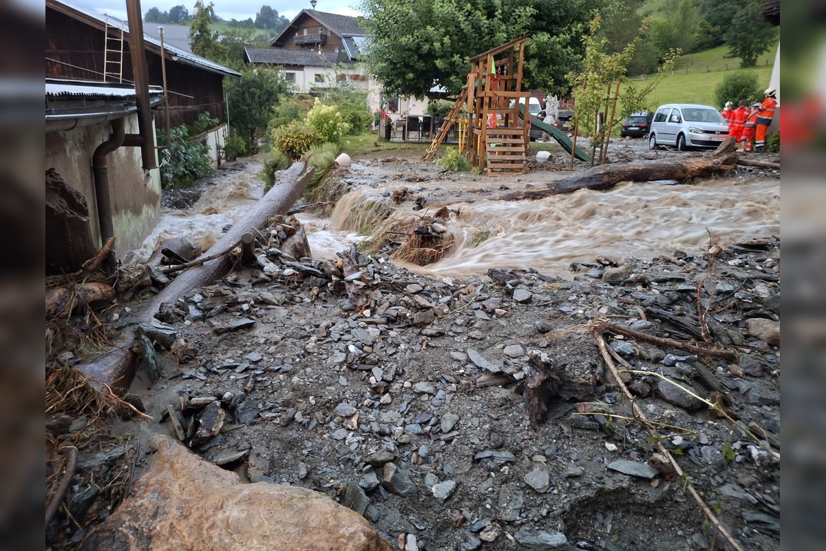 FOTO: Búrka bičuje Tirolsko. Záplavy, bahno, chaos – príde to aj k nám?, foto 7