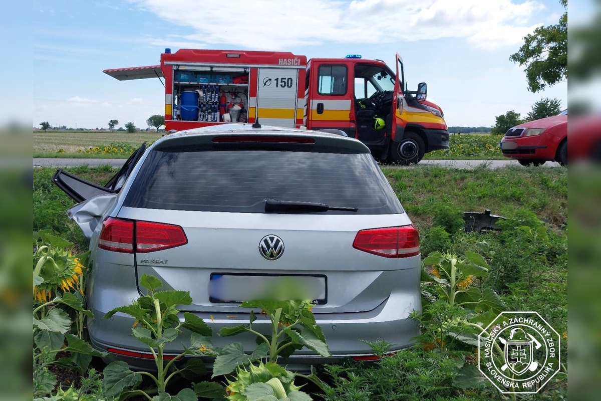 FOTO: Vážna dopravná nehoda pri Hrubom Šúre, foto 1