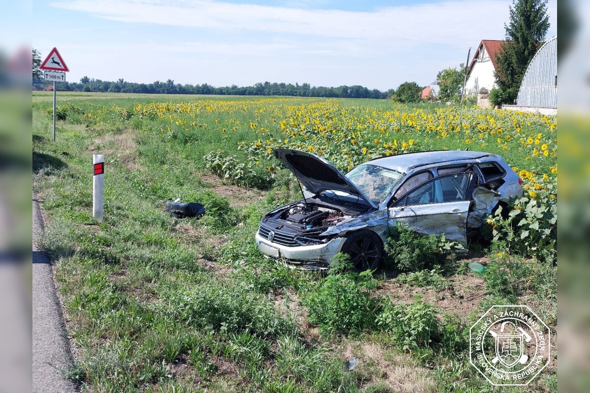 FOTO: Vážna dopravná nehoda pri Hrubom Šúre, foto 3