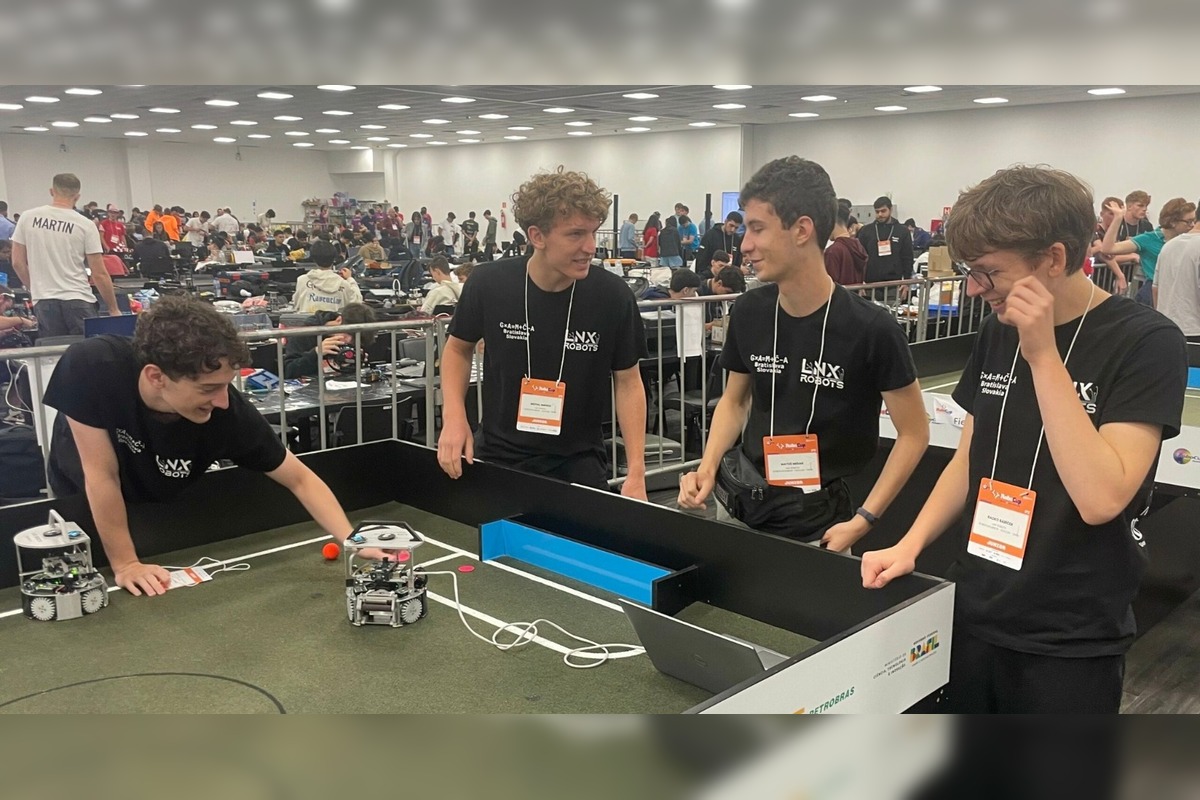 FOTO: Bratislavskí matematici a robotici porazili svetové esá, foto 5