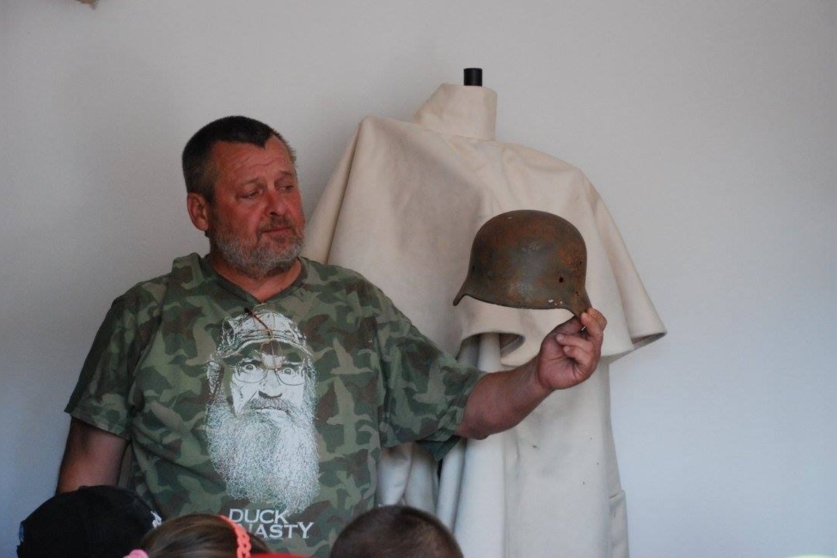 FOTO: Dúbravčania prišli o kolegu, priateľa a dušu mestskej časti Ľuba Navrátili, foto 1