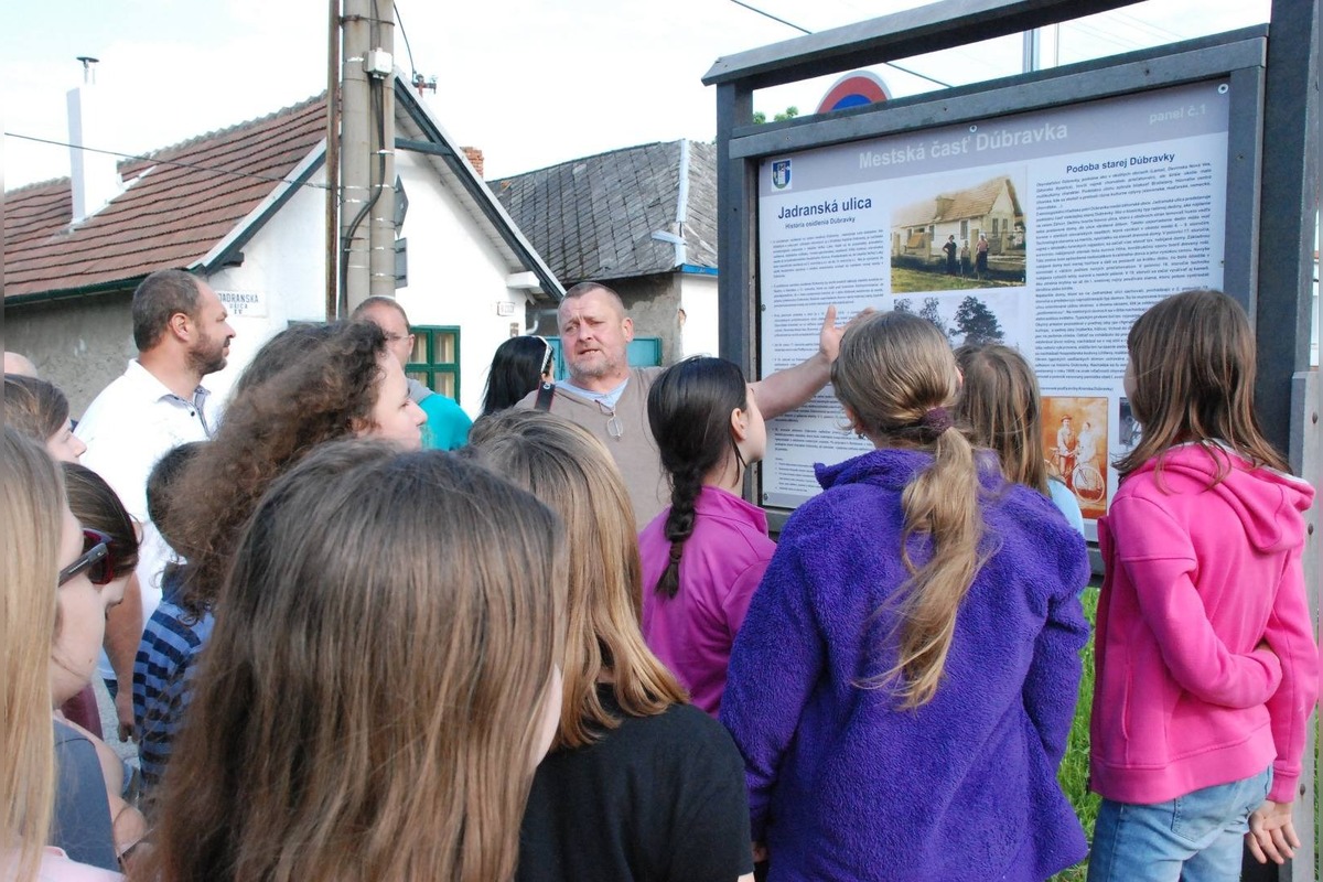 FOTO: Dúbravčania prišli o kolegu, priateľa a dušu mestskej časti Ľuba Navrátili, foto 7