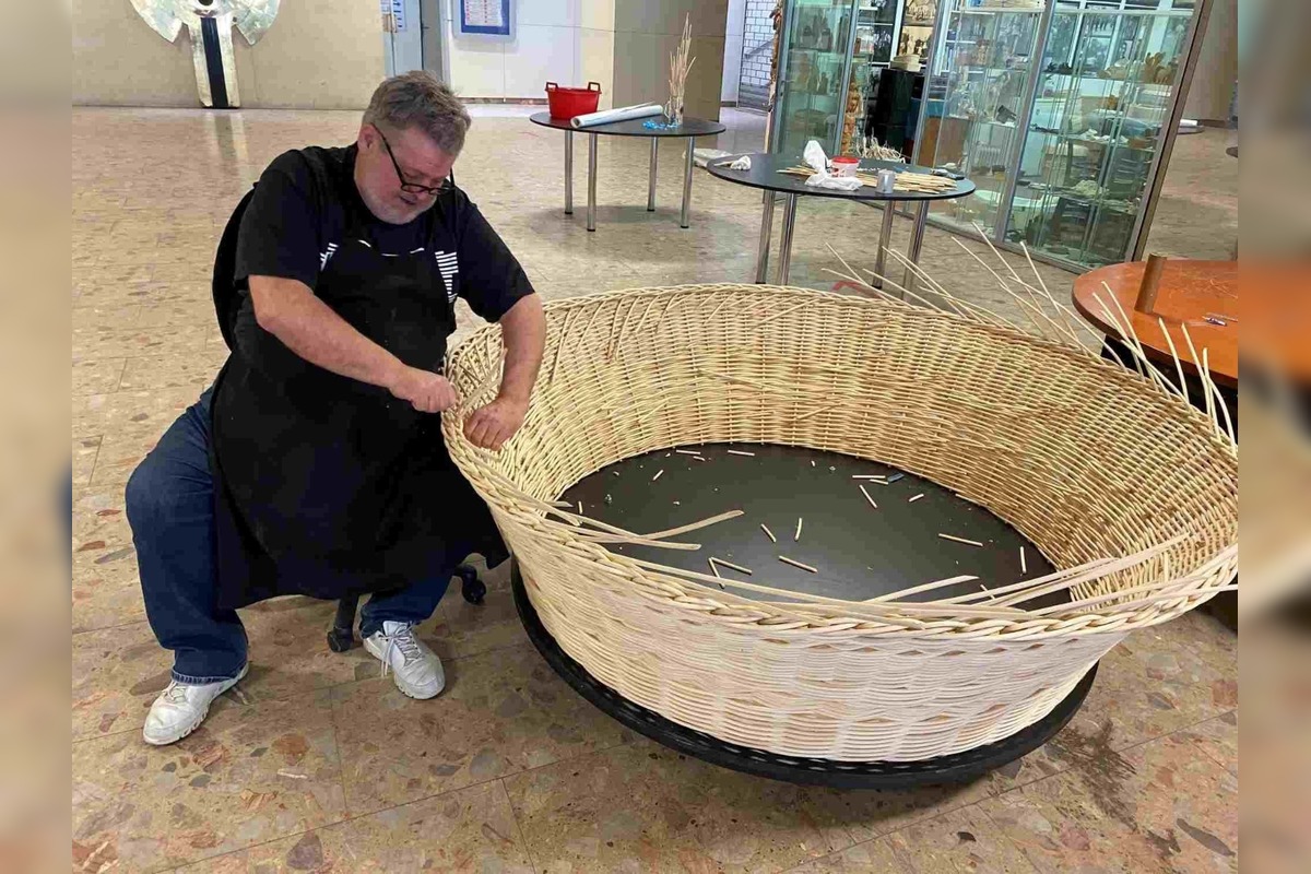 FOTO: Dúbravčania prišli o kolegu, priateľa a dušu mestskej časti Ľuba Navrátili, foto 9