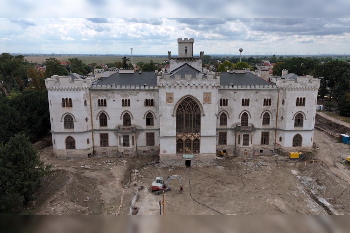 FOTO: Rekonštrukcia kaštieľa v Rusovciach, foto 2