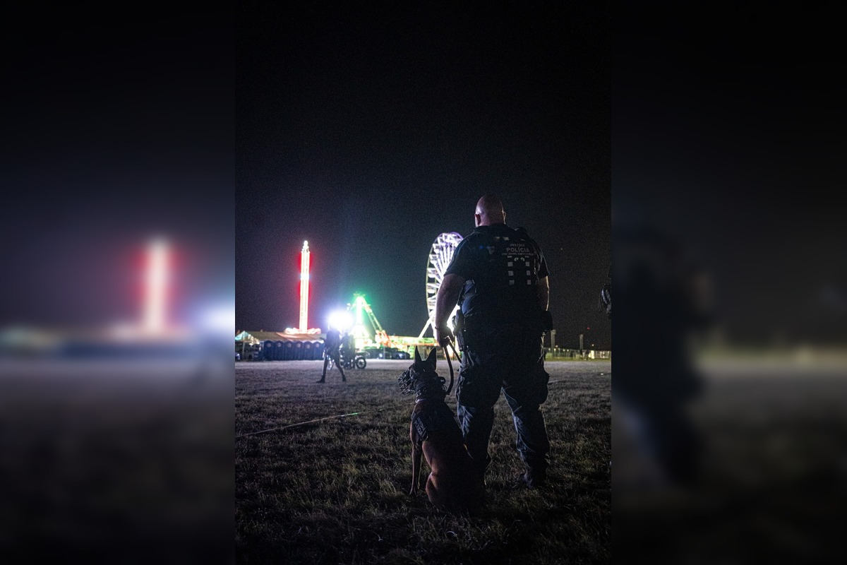 FOTO: Policajti pomáhali na Lovestreame, foto 2