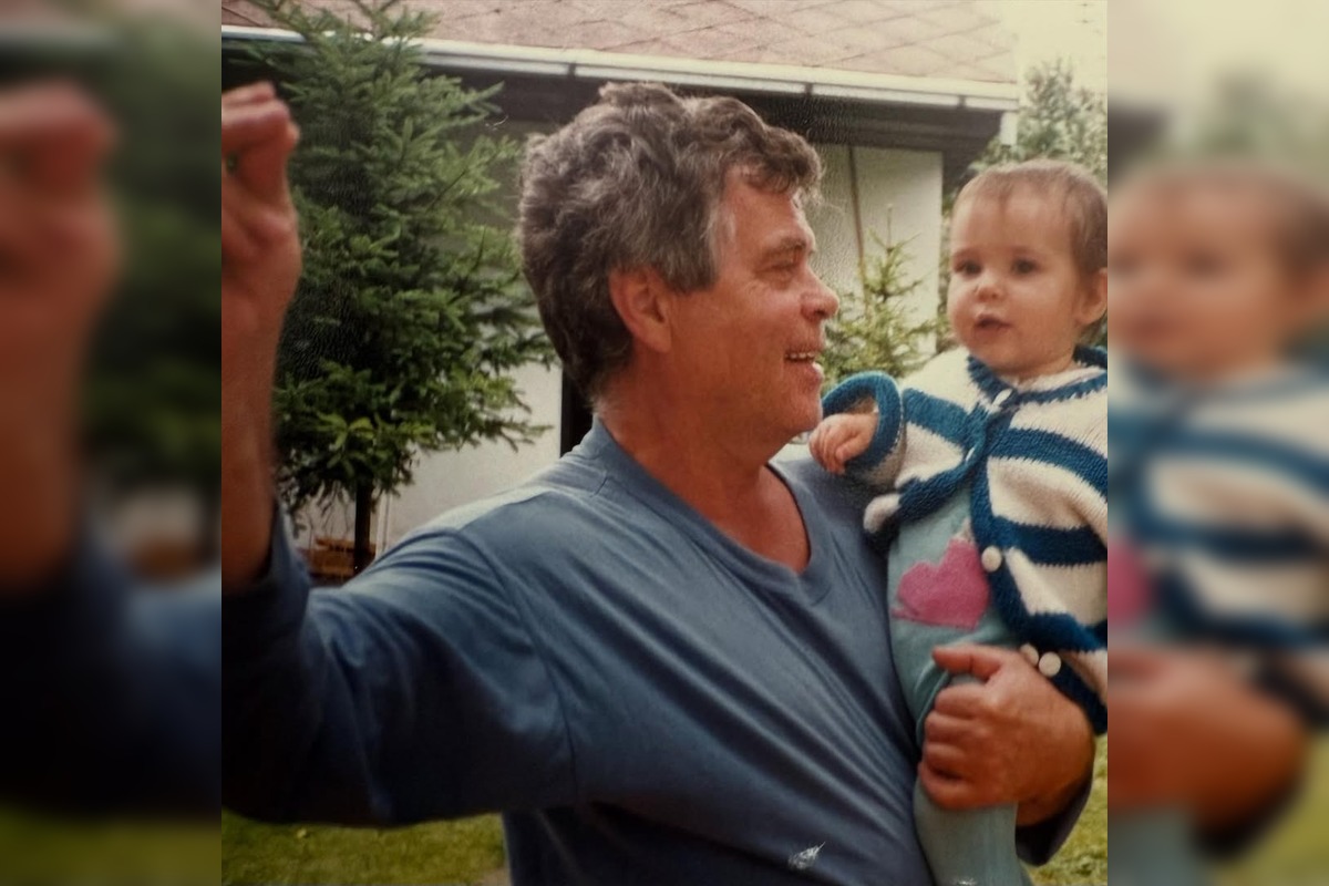 FOTO: Lucia Hlaváčková so svojím dedkom Oldom Hlaváčkom, foto 1