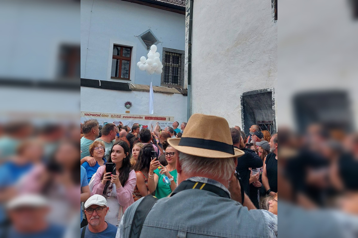 FOTO: Dano Heriban má v Kremnici svoj reliéf, odhalili ho hereckí kolegovia, foto 1