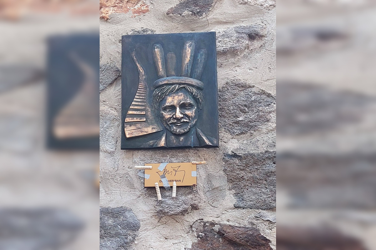 FOTO: Dano Heriban má v Kremnici svoj reliéf, odhalili ho hereckí kolegovia, foto 6