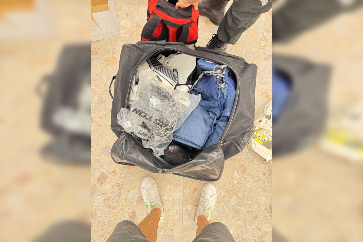 FOTO: Muž chytil zlodeja s taškami plnými lupu, foto 3