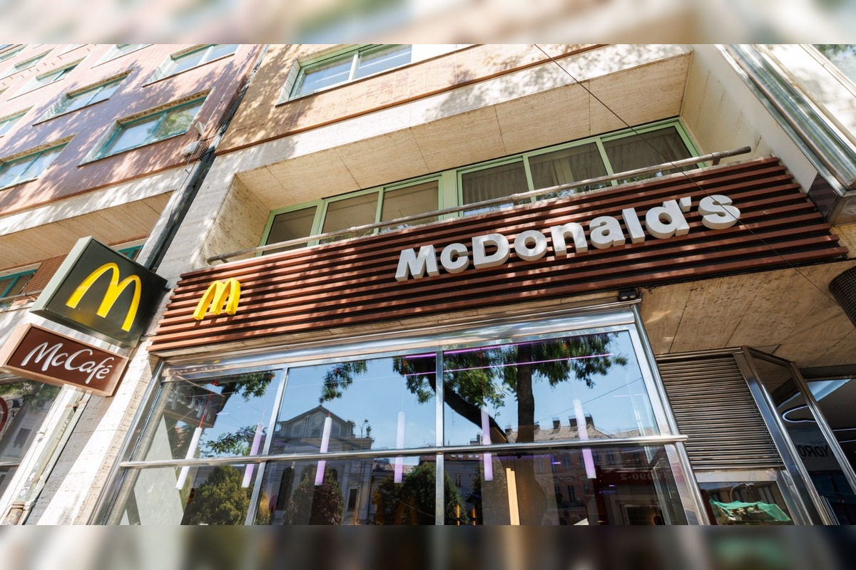 FOTO:  McDonald’s v centre Bratislavy prešiel prestížnou rekonštrukciou, foto 5