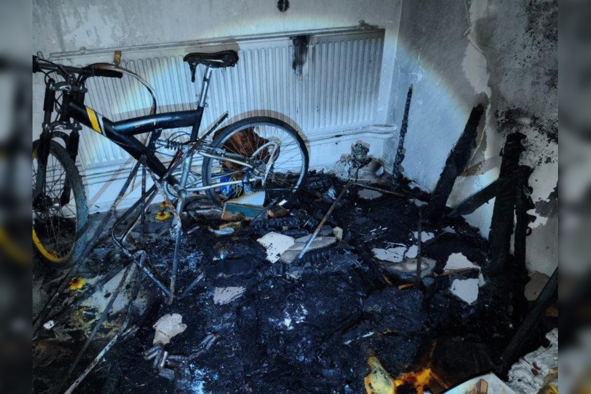 FOTO: Požiar elektrokolobežiek na Beckovej ulici , foto 4