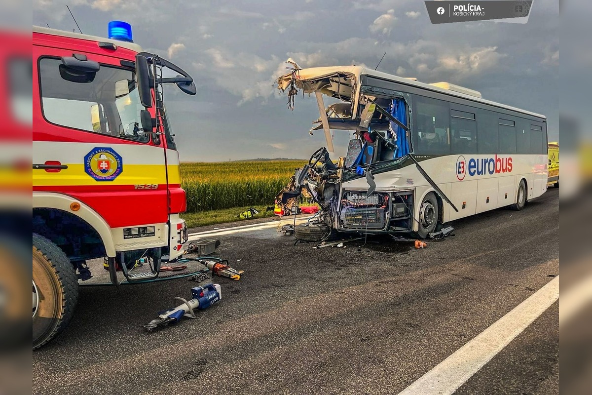 FOTO: Tragická nehoda pri Drienovci, foto 1