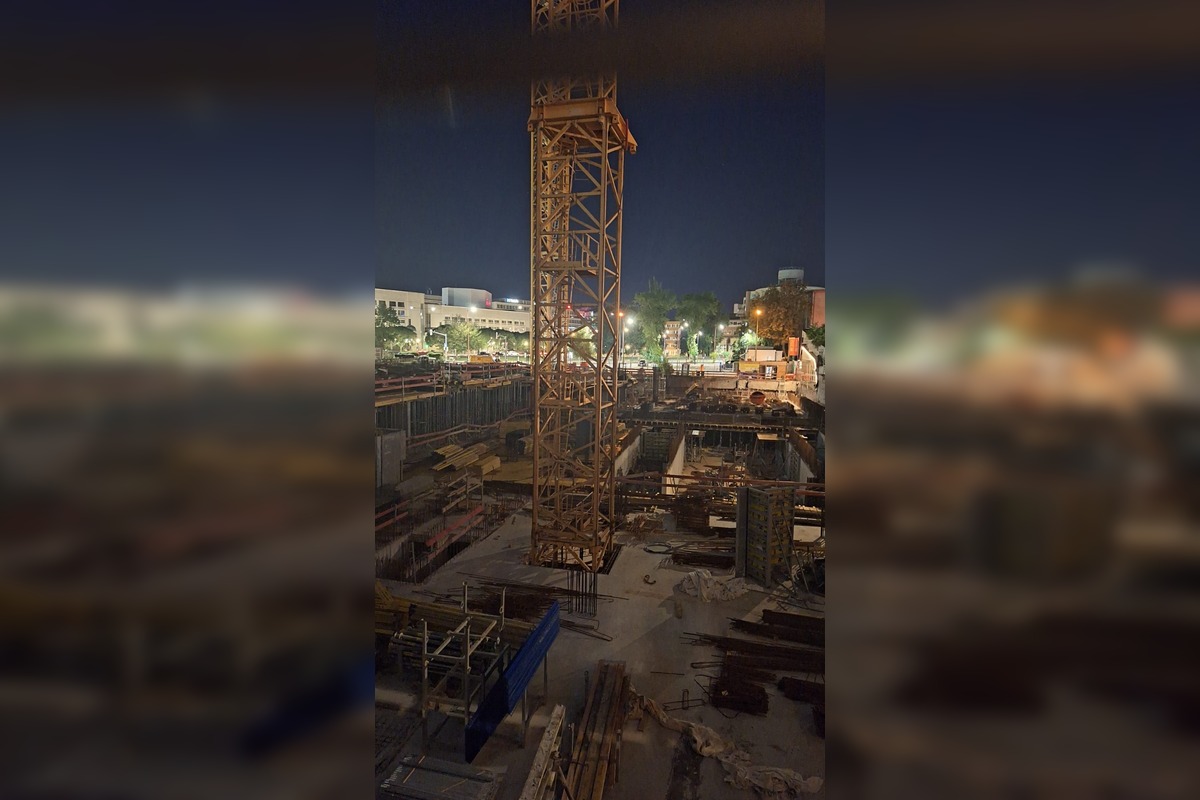 FOTO: Miesto nálezu leteckej bomby stráži polícia, foto 10