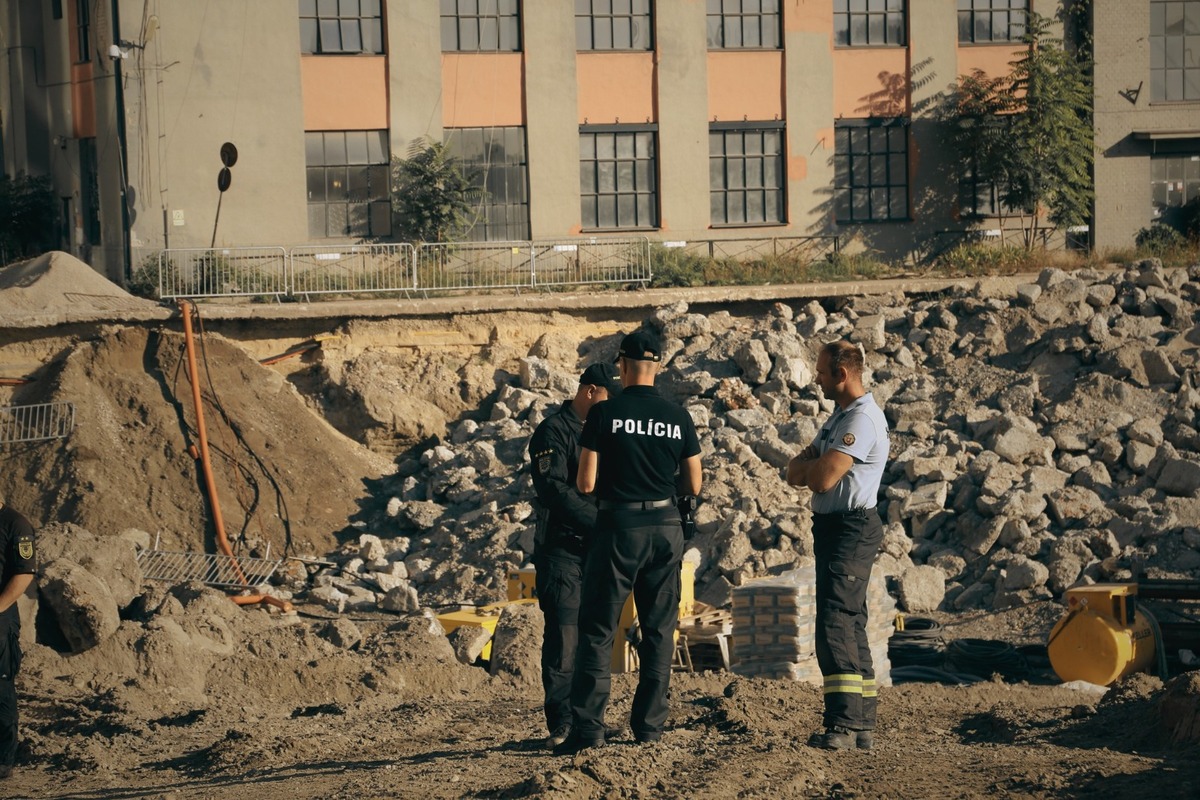 FOTO: Bomba v Skyparku na Nivách, foto 6