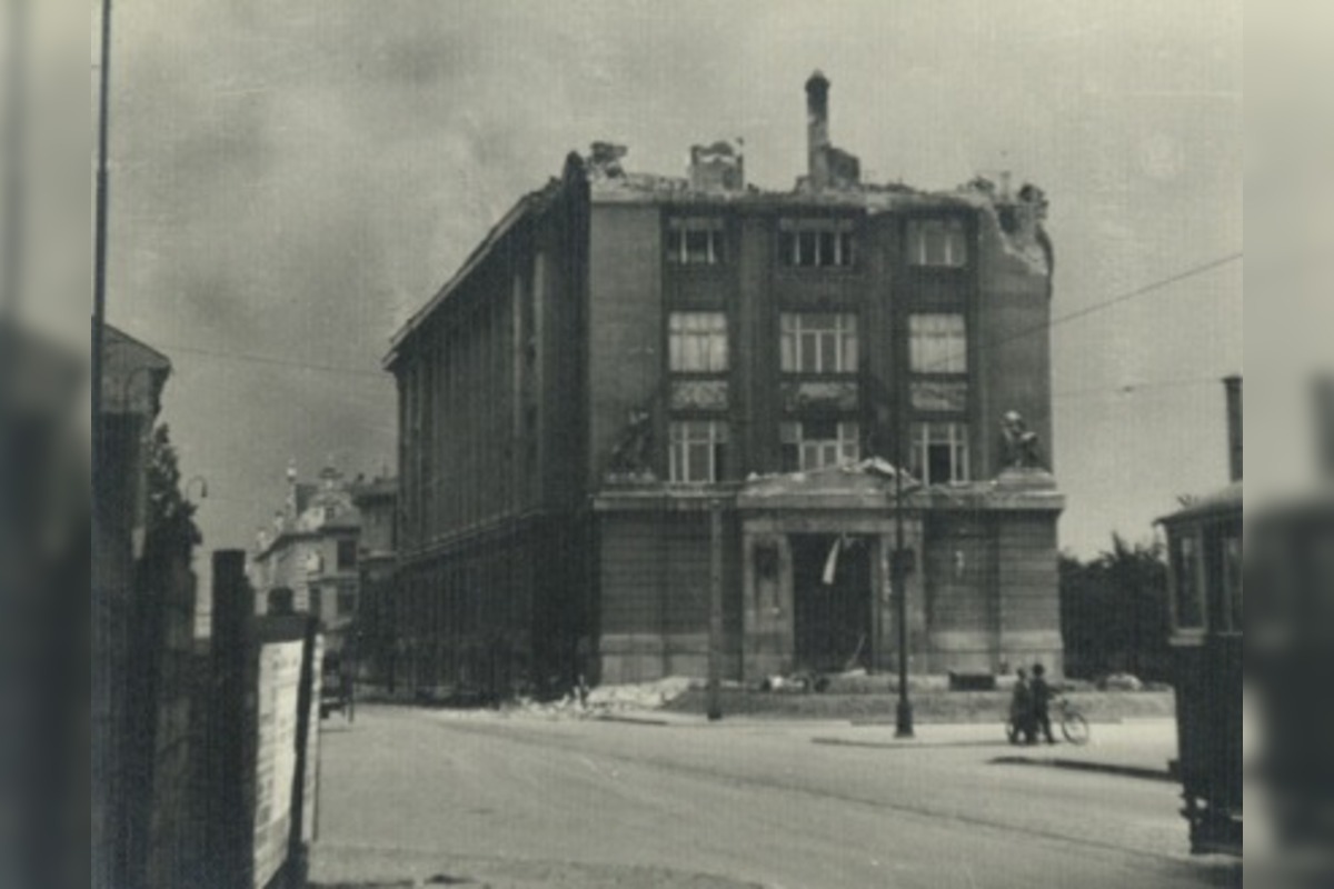 FOTO: Bombardovanie rafinérie Apollo, foto 4