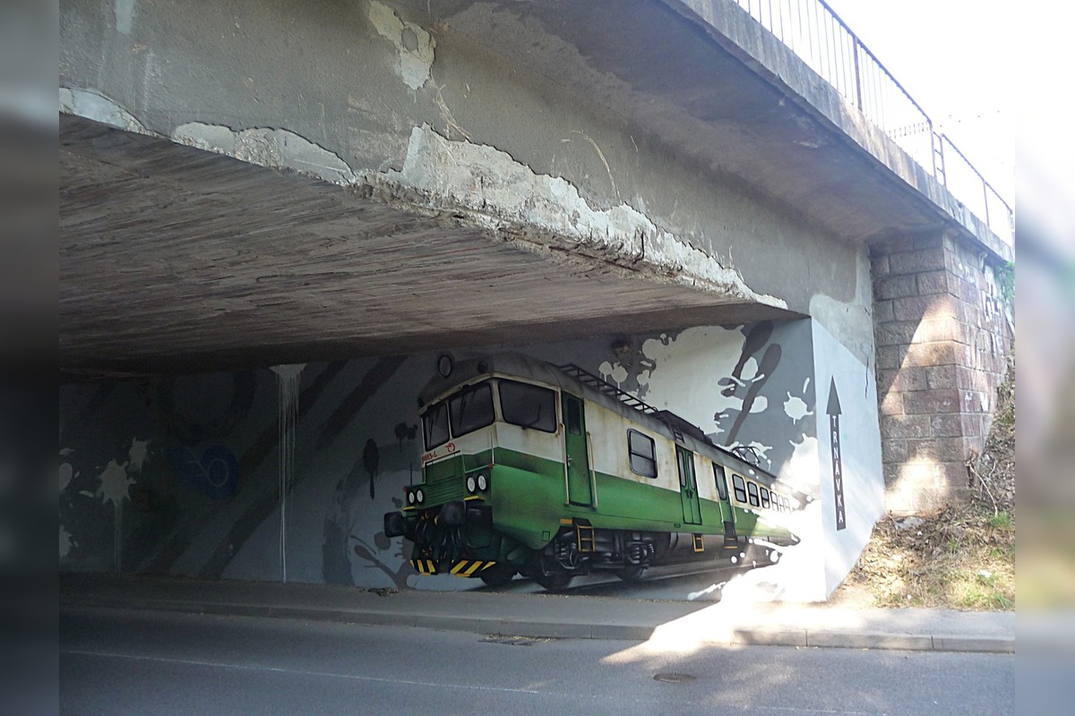 FOTO: Z podjazdu v Trnávke zmizli maľby vlakov, foto 2