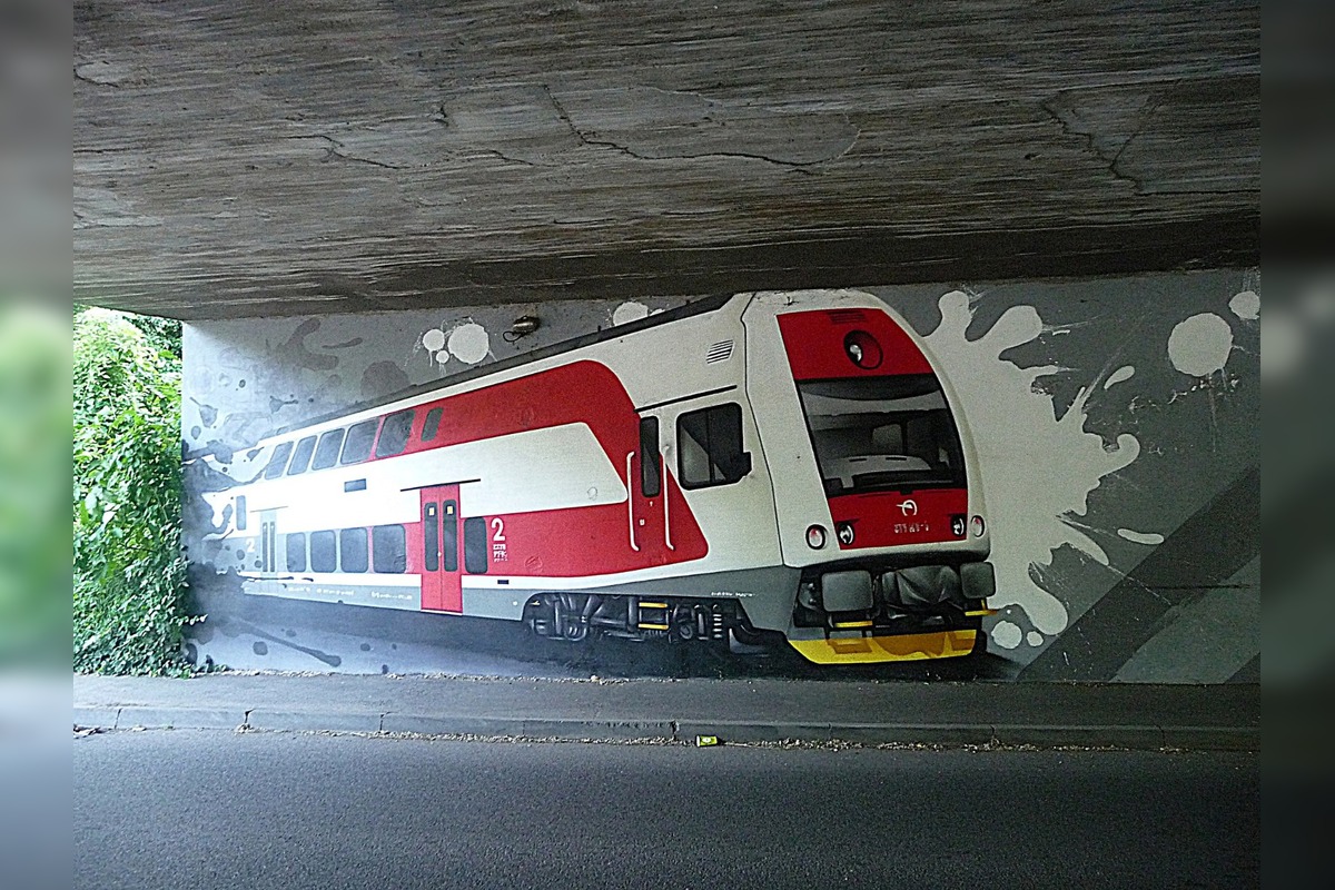FOTO: Z podjazdu v Trnávke zmizli maľby vlakov, foto 6