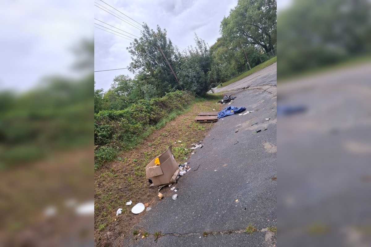 FOTO: Smeti po Račianskom vinobraní, foto 1