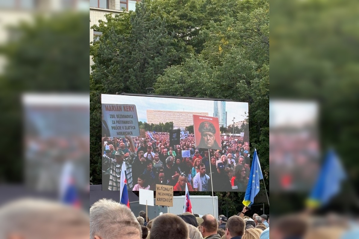 FOTO: Na Námestí slobody v Bratislave sa začal protest, foto 7