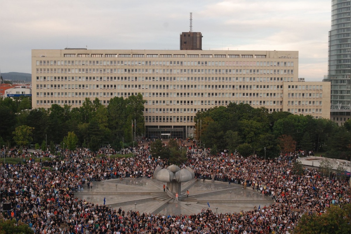 FOTO: Na Námestí slobody v Bratislave sa začal protest, foto 9