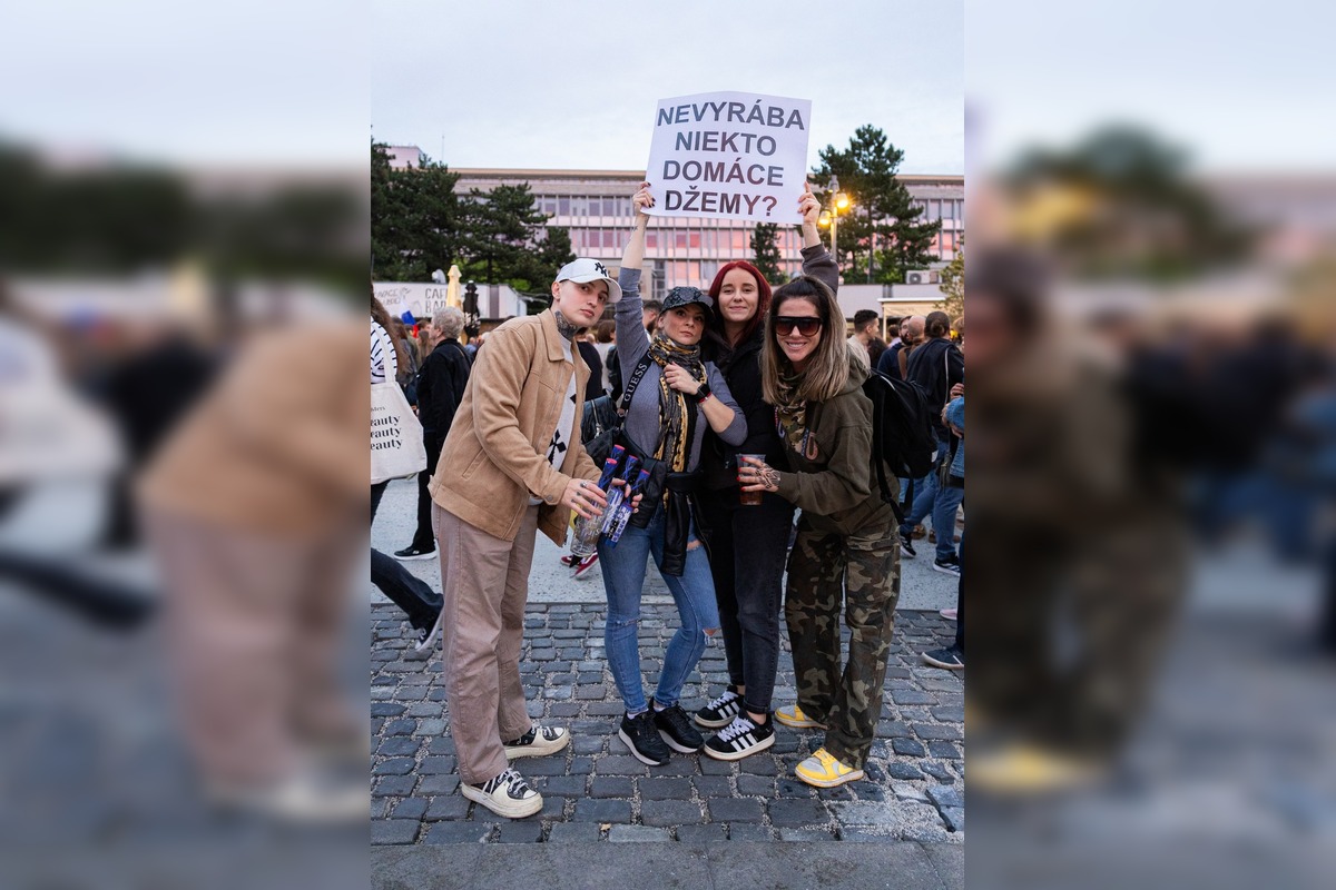 FOTO: Transparenty na bratislavskom proteste, foto 9