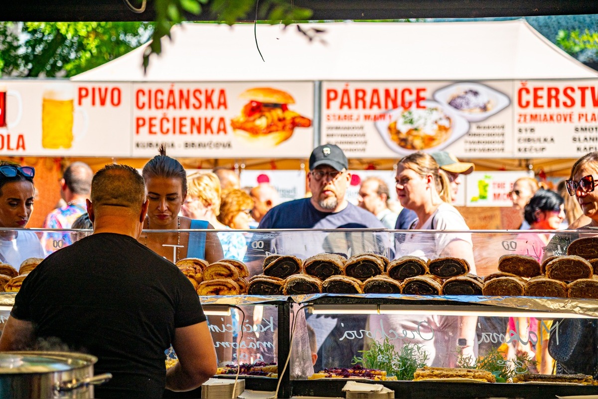 FOTO: Vinobranie Pezinok 2025, foto 16