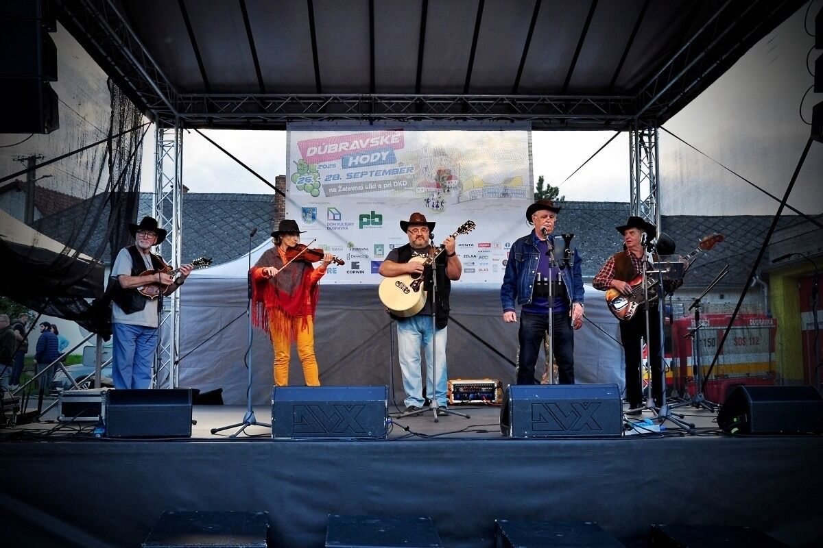 FOTO: Dúbravské hody ohúrili svojou atmosférou. Pozrite sa, ako vyzerali, foto 53