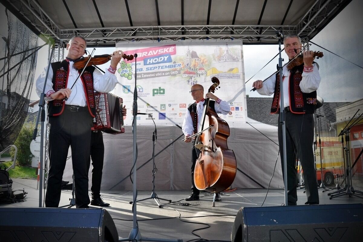FOTO: Dúbravské hody ohúrili svojou atmosférou. Pozrite sa, ako vyzerali, foto 56