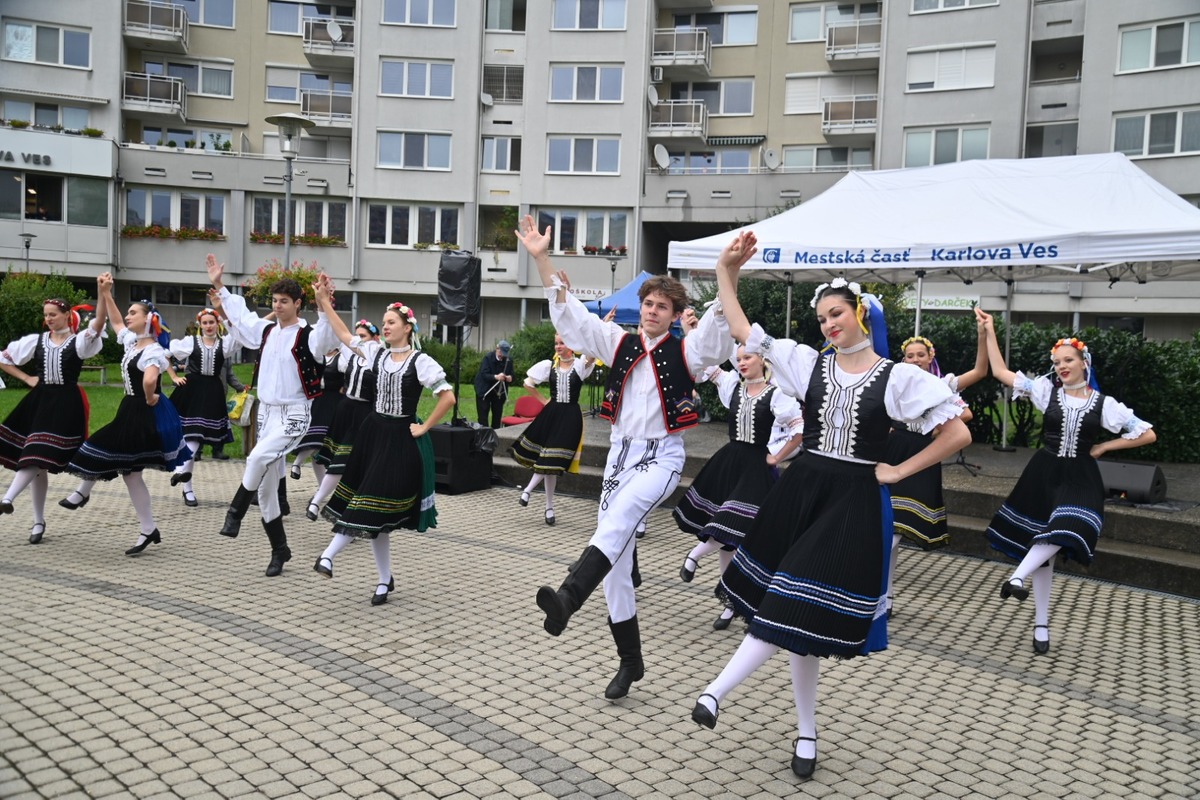 FOTO: Karloveské hody opäť prilákali stovky návštevníkov. Takáto atmosféra tam panovala, foto 21
