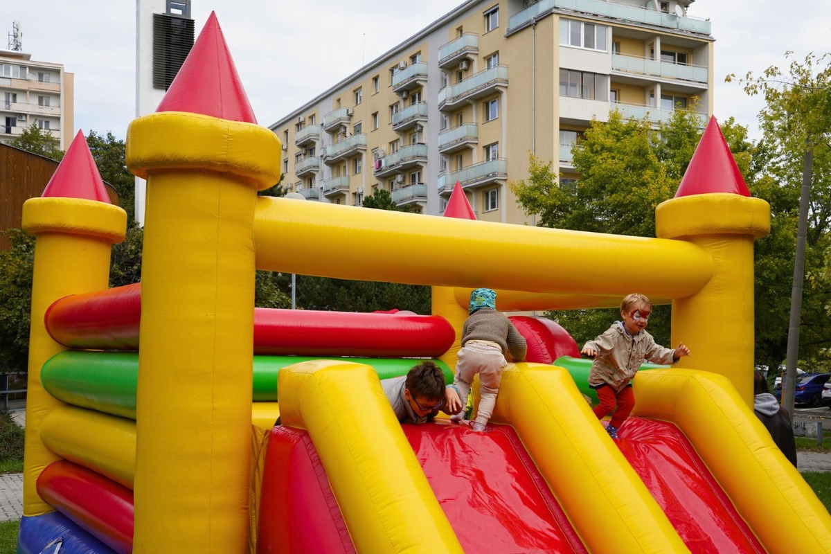 FOTO: Novomestská hodová slávnosť sa niesla v rodinnej atmosfére. Takto to tam vyzeralo, foto 9