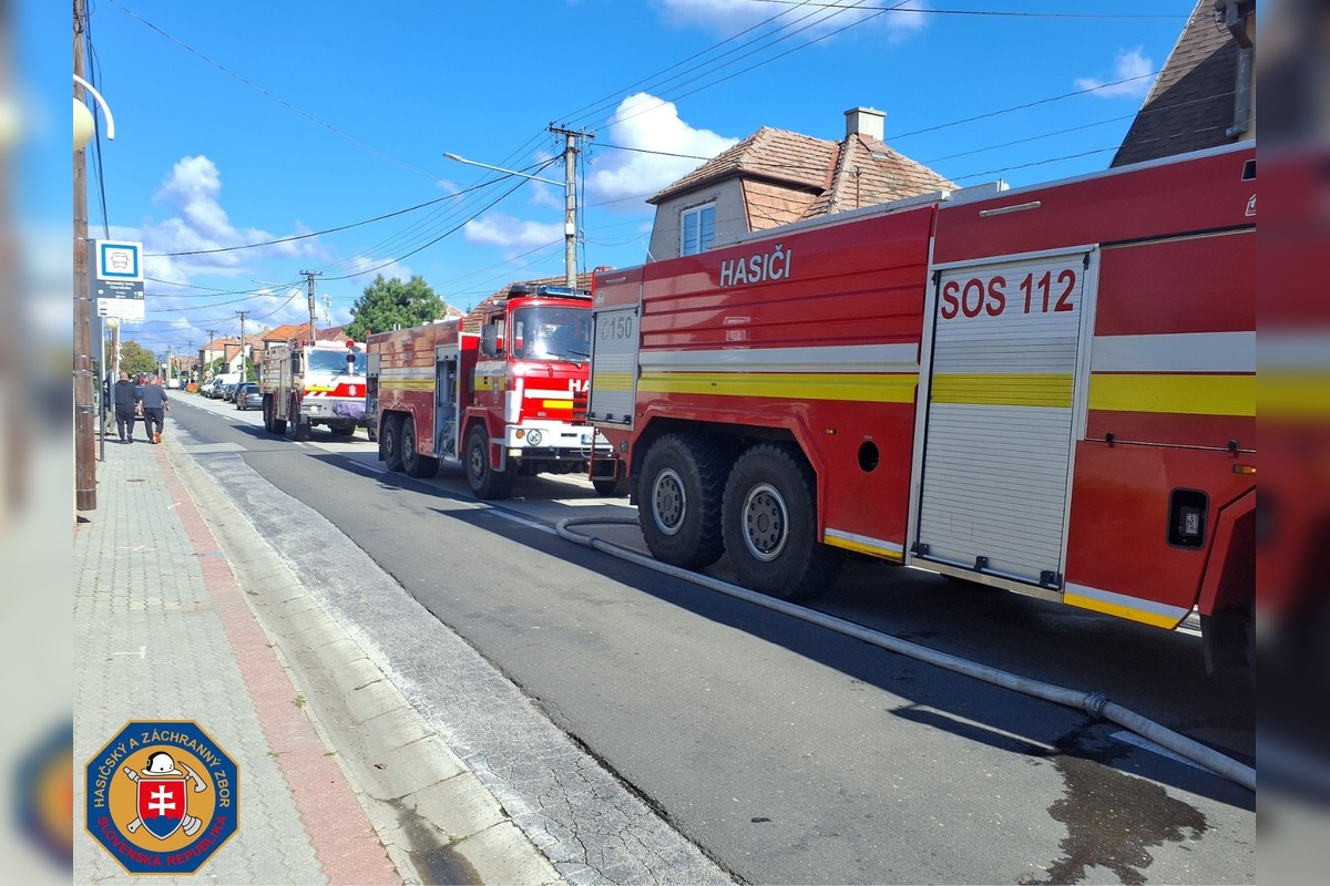 FOTO: Požiar domu v Slovenskom Grobe, foto 1