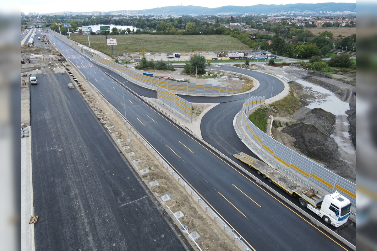 FOTO: Fotky z dronu odhalili robustné rozširovanie diaľnice pri Triblavíne., foto 5