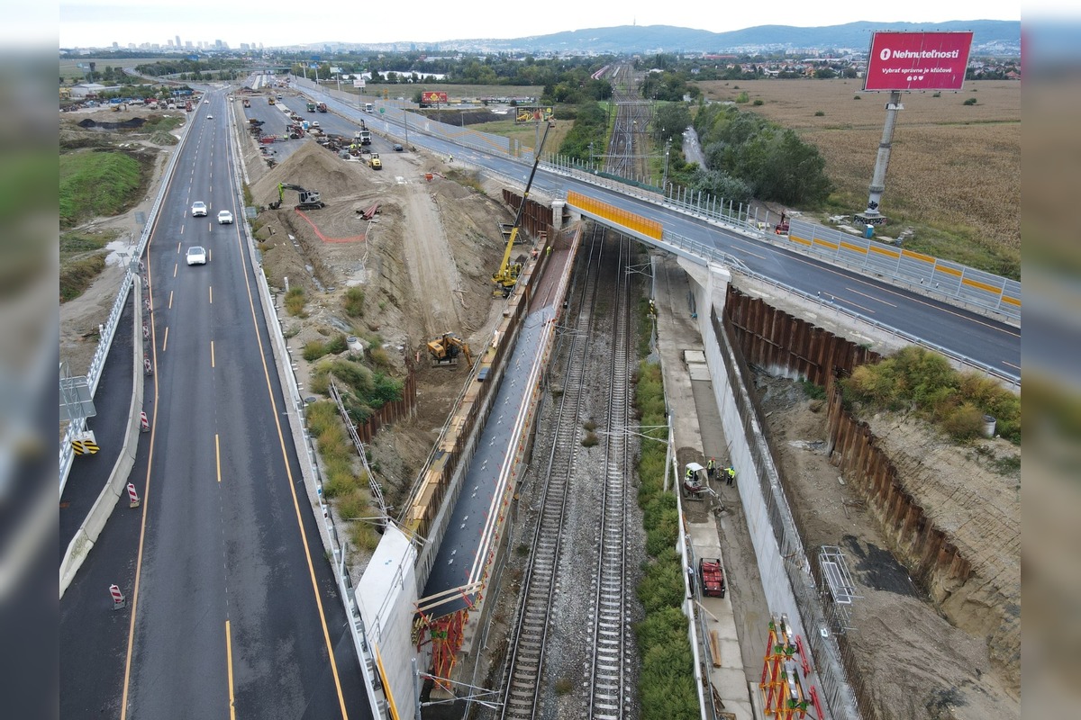 FOTO: Fotky z dronu odhalili robustné rozširovanie diaľnice pri Triblavíne., foto 8