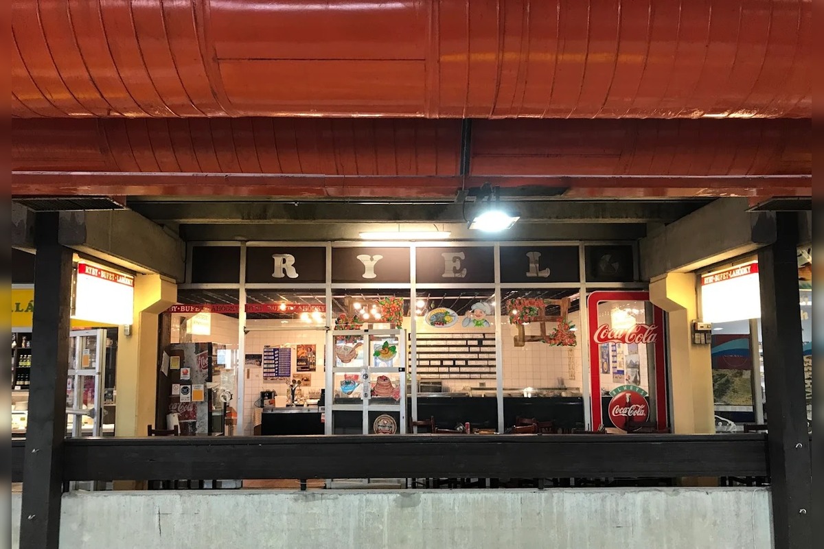 FOTO: V Starom Meste je retro reštaurácia plná pochutín, foto 9