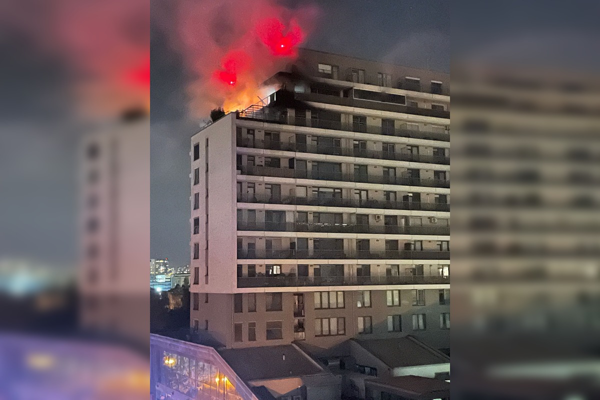 FOTO: Následky nočného požiaru na Nevädzovej ulici (Retro), foto 2