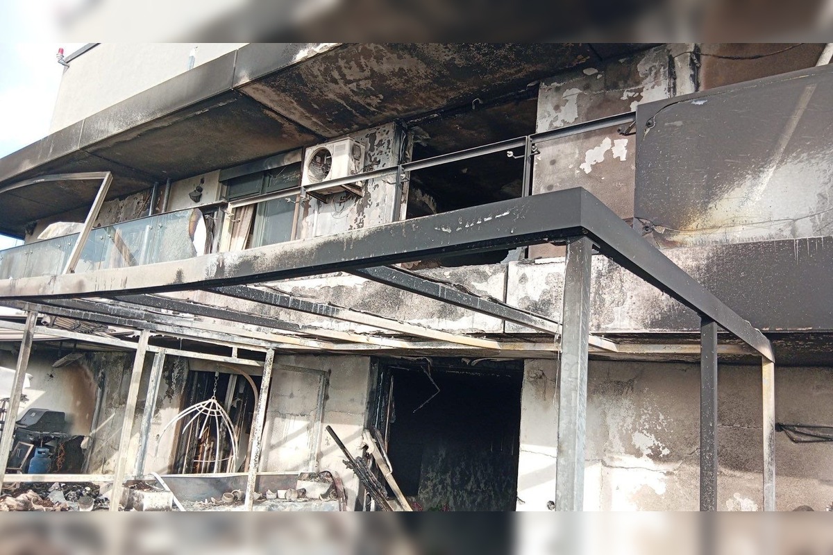 FOTO: Následky nočného požiaru na Nevädzovej ulici (Retro), foto 6