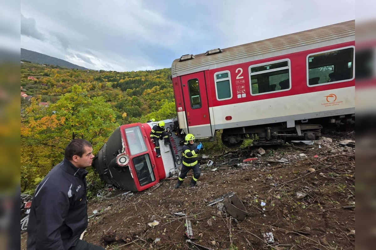 FOTO: Zrážka rýchlikov v Košickom kraji, foto 1