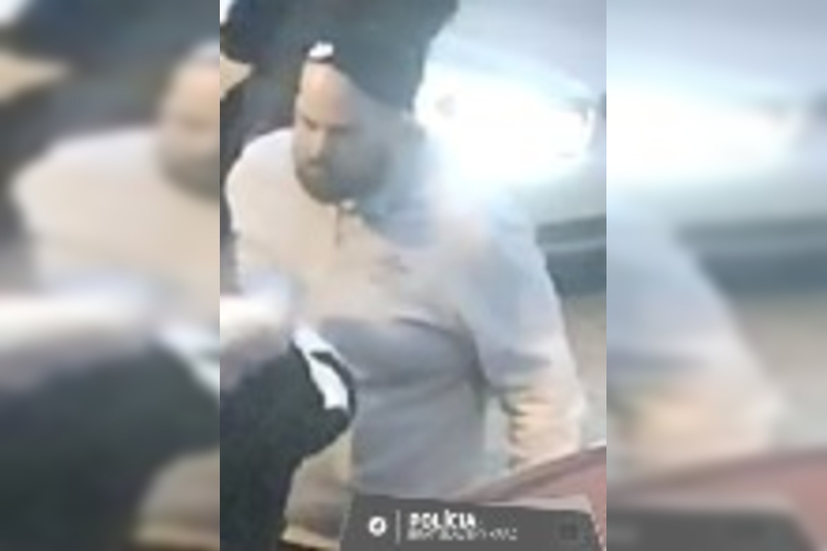 FOTO: Polícia pátra po totožnosti troch osôb, foto 3