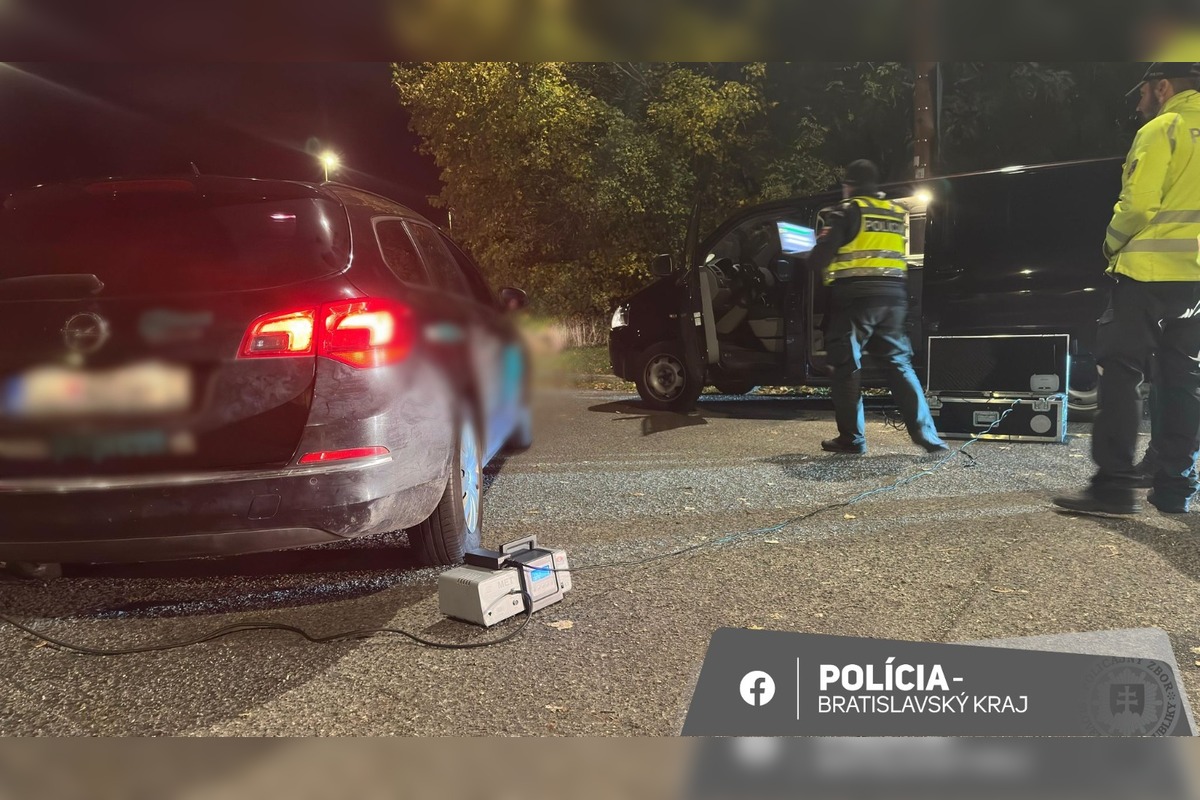 FOTO: Sobotňajšia policajná kontrola zameraná na taxikárov a „tuningových“ vozidiel, foto 1