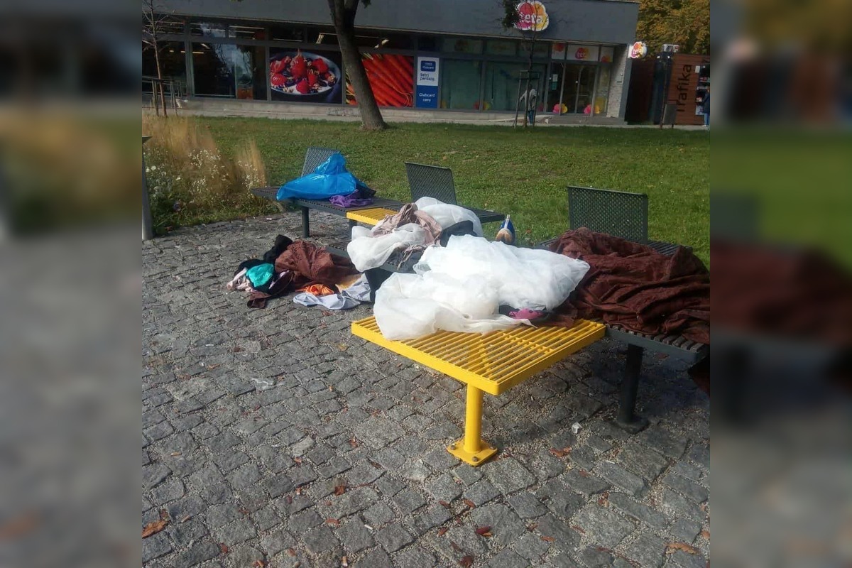 FOTO: Smeti v Dúbravke, foto 1