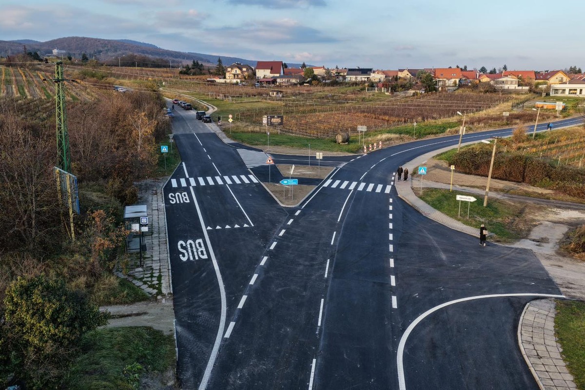 FOTO: Zrekonštruovaná cesta v Modre je už otvorená, foto 4