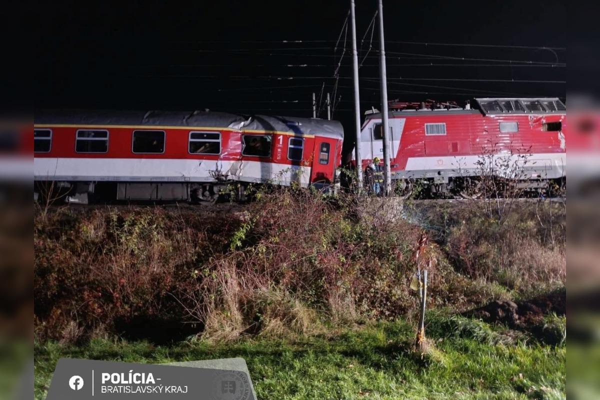 FOTO: Zrážka vlakov pri Pezinku, foto 4