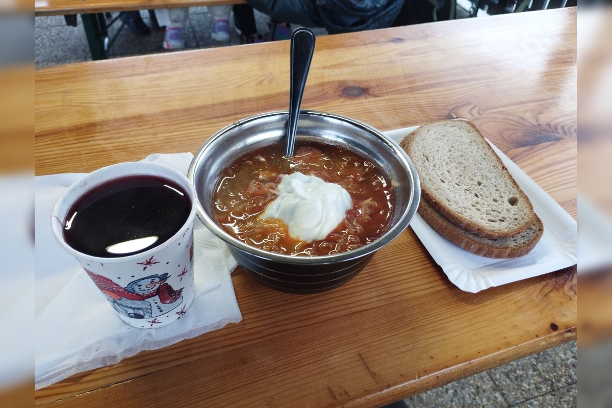 FOTO: Ceny a ponuka vo vianočnom stánku U Marečka vo Vrakuni, foto 11