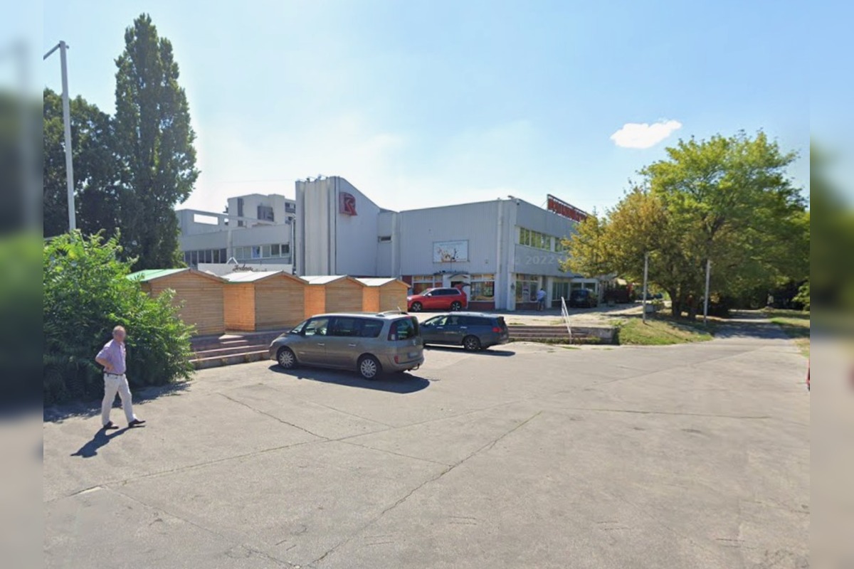 FOTO: Stav chodníka pri DK Ružinov, foto 6