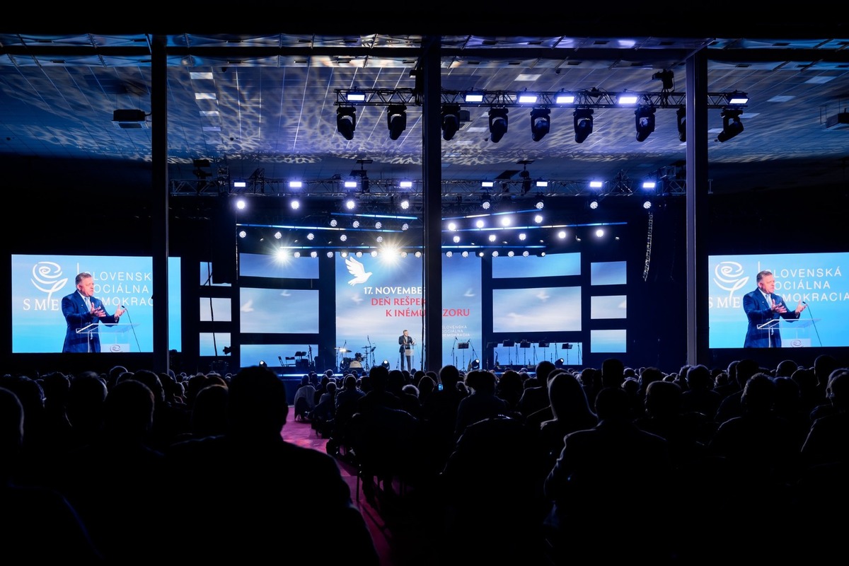 FOTO: Podujatie Smeru 17. novembra v Nitre, foto 5