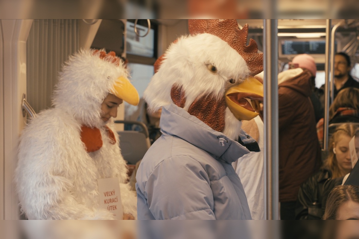 FOTO: Bratislavčanov v rannej električke prekvapili kurčatá, foto 5