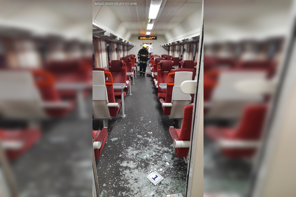 FOTO: V Česku sa čelne zrazili dva vlaky, foto 1