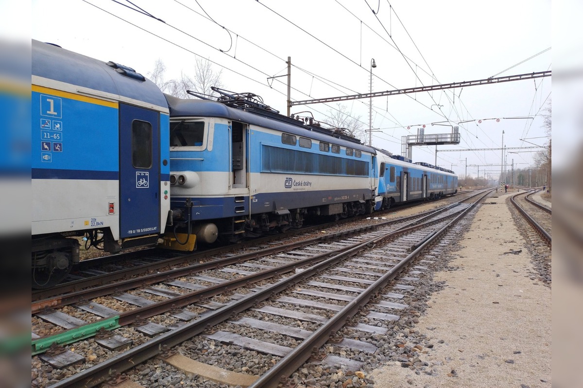 FOTO: V Česku sa čelne zrazili dva vlaky, foto 4